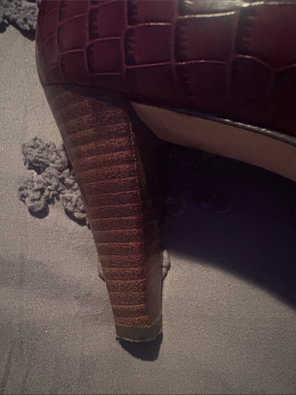 Franco Sarto Croc-Embossed  choc Pumps - Picture 2 of 10